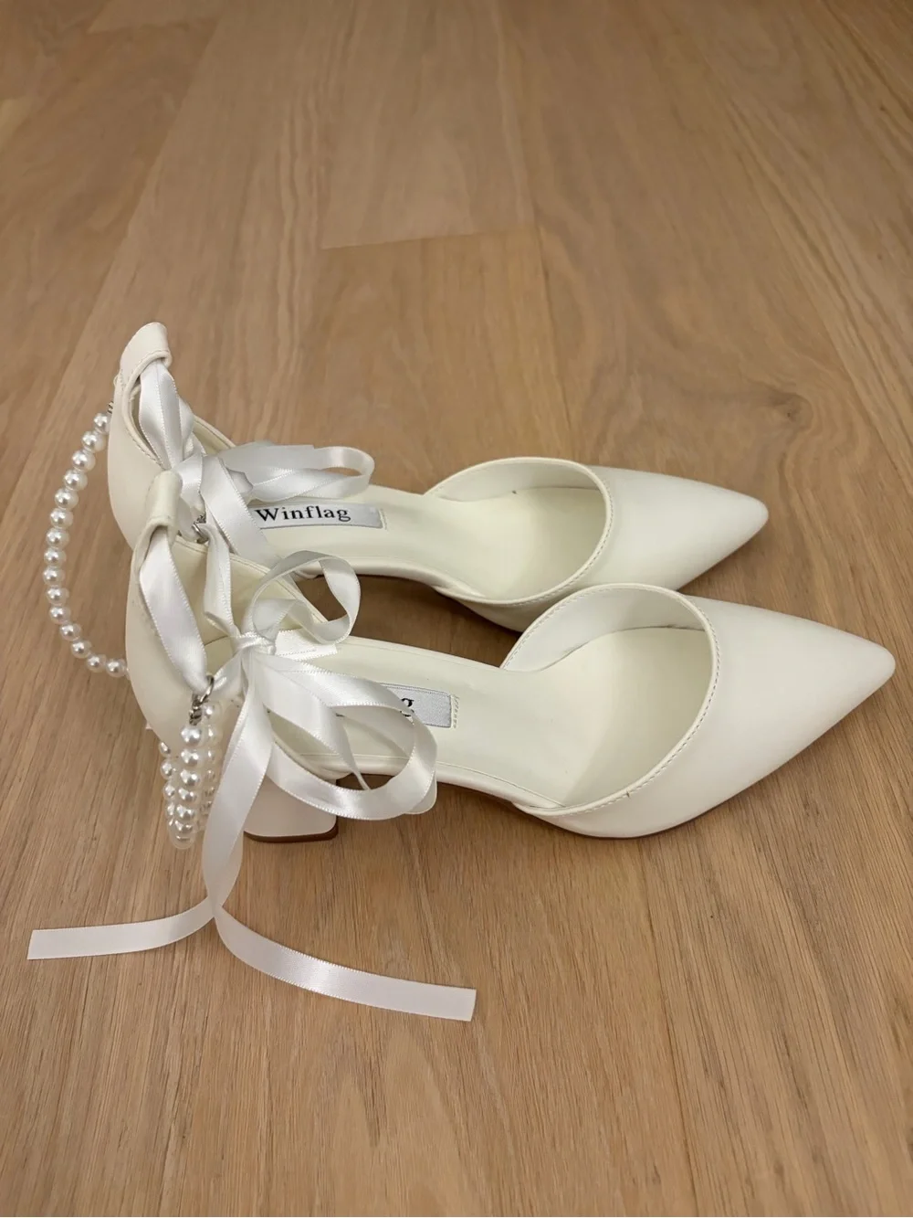 NWT Bridal Ivory Pointed Pearl-Ankle Ribbon Heels with Pearls